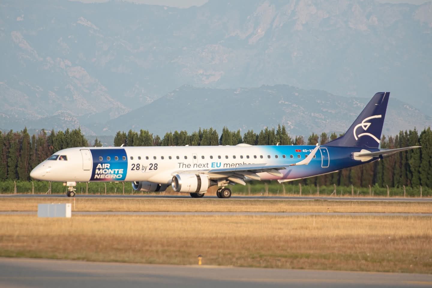 Air Montenegro zapošljava